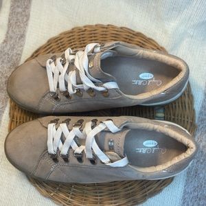 Dr Scholl Original Collection Suede For Keeps Sneakers